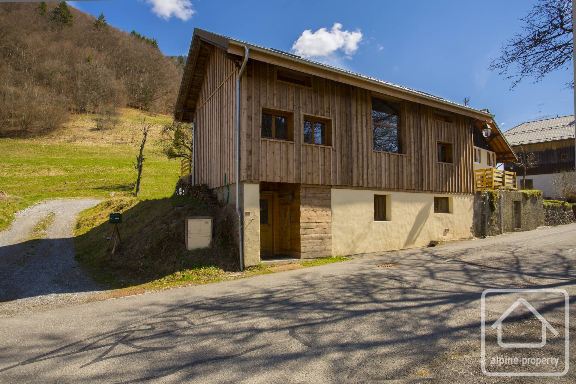Chalet Grange Neuve Alpine Property, Agence Immobiliere