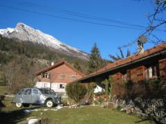 Chalet Ambroise - (fr)Entrance to chalet and the setting