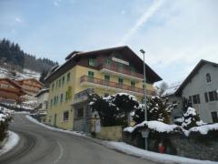 Appt. Hotel Fleuri, 3 - Depuis la route