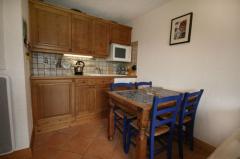 Appt. du Refuge - La cuisine et coin repas