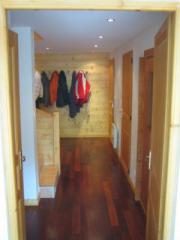 Apartment La Place - (fr)Lower ground floor hallway