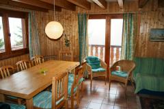 Chalet Dents du Midi - La pièce à vivre (2)