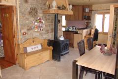 Chalet La Couaz - La pièce à vivre, meublée