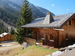 Chalet Le Chargeau - (fr)The side view
