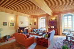Château du Bérouze - Le séjour et la cheminée