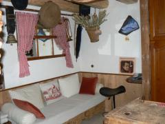 Ferme La Cherrire - (fr)The sitting area in the studio