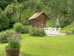 Ferme La Cherrire - (fr)Second terrace area in the garden