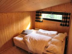Chalet les Clochettes - (fr)Upstairs bedroom