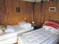 Chalet les Clochettes - (fr)Downstairs bedroom