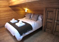 Apartment 2 Clos Donné - (fr)A bedroom in one of the finished apartments