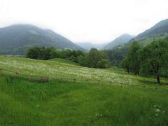 Chalet Clos du Lou - (fr)The views across the valley