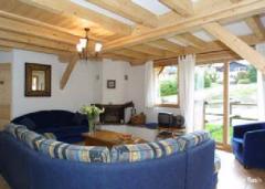 Chalet du Coin - (fr)Living room and built-in fire