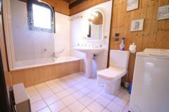 Chalet Danica - (fr)Downstairs bathroom