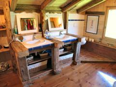 Chalet Les Franchettes - (fr)Upstairs bathroom