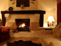 Chalet Julien - (fr)The fireplace in the living room