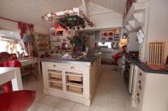 Maison du Cry - La cuisine équipée