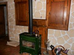Ferme de Gys - (fr)Log burner and original fireside cupboards