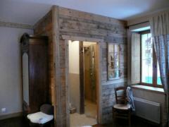 Appt. Visigny - (fr)En-suite shower room in bedroom 1