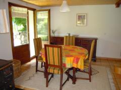 Chalet Frevuard - (fr)The dining area and doors to terrace