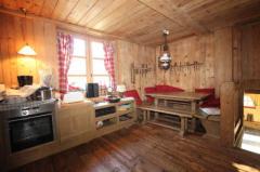 Chalet Le Gerdil - Le coin repas dans la cuisine