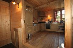 Chalet Le Gerdil - La cuisine depuis le salle d