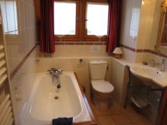 Chalet Juliette - (fr)One of the bathrooms
