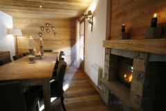 Appt. Residence K2, Penthouse 21-22 - Exemple - espace repas et cheminée