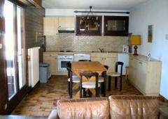Chalet Laer - (fr)Lower ground floor kitchen/dining room