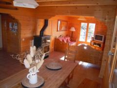 Chalet La Falaise - (fr)The dining space and living room