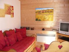 Chalet le Roc - (fr)Living room independent apartment