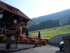 Les Airelles - (fr)The location at the foot of the piste