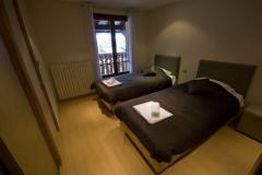 Morzine Hotel - (fr)Bedroom with balcony