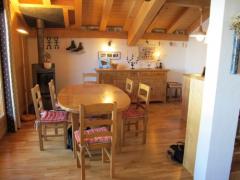 Appt. Outalays - (fr)Dining area with wood fire