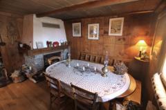 Chalet Le Plane Nord - Le salle à manger et la cheminée