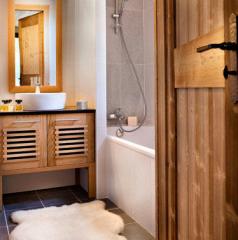 Appt. Silverstone Lodge, Penthouse - (fr)Example - bathroom