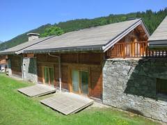 Chalet Tintin - (fr)The back of the chalet with terrace