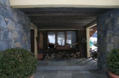 Chalet Van Houcke - (fr)Covered entrance area
