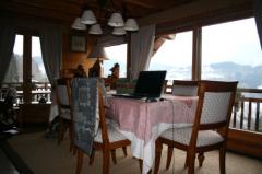 Chalet Van Houcke - (fr)Dining area and balcony