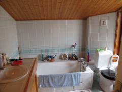 Appt. Les Bois Venants - (fr)En-suite bathroom for bedroom 5