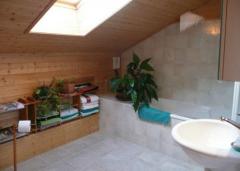 Chalet Verney - (fr)Top floor bathroom
