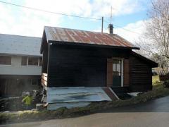 Chalet Vigny - (fr)The side of the chalet from the road